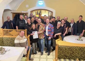 Jahresabschluss des ARBÖ Ortsclub Gmunden mit Überraschung für „Fahrer für Kinder“!