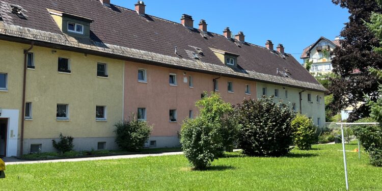 FPÖ stellt Offensive für leistbares Wohnen in Gmunden vor