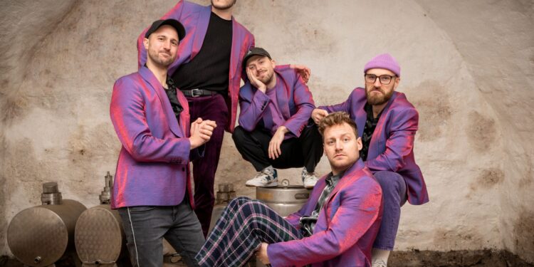 ERWIN & EDWIN: BRASS-ELECTRO TRIFFT CLUBSOUND 