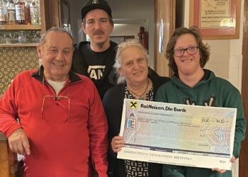 Abschluss-Essen für den Einsatz bei Benefizmärkten