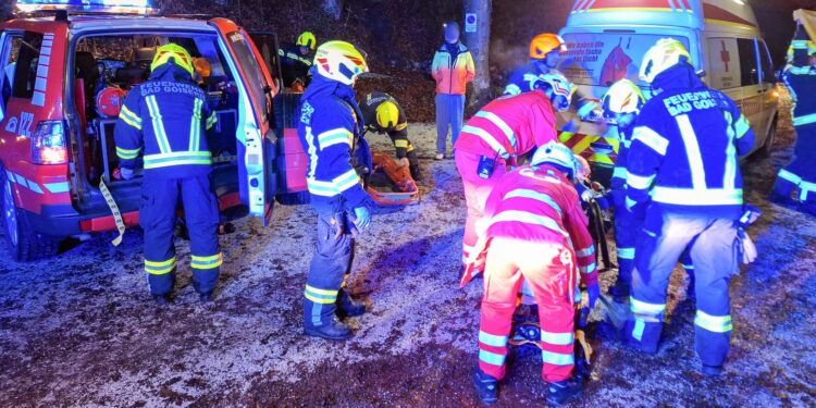 25-Jähriger rettet 62-Jährigen aus Bachbett