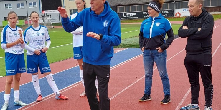 Trainer-Rochade bei Gmundens Fußballerinnen!