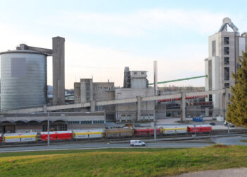 Brandeinsatz bei Zementwerk in Pinsdorf