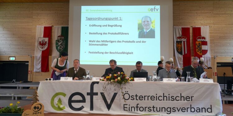 Neuwahlen beim Verband der Einforstungsgenossenschaften im Waldcampus Traunkirchen