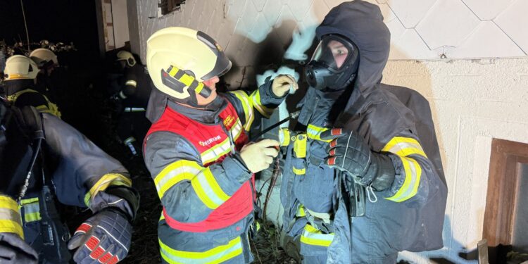 Mondseeberg: Realitätsnahe Heißübung für junge Atemschutzträger