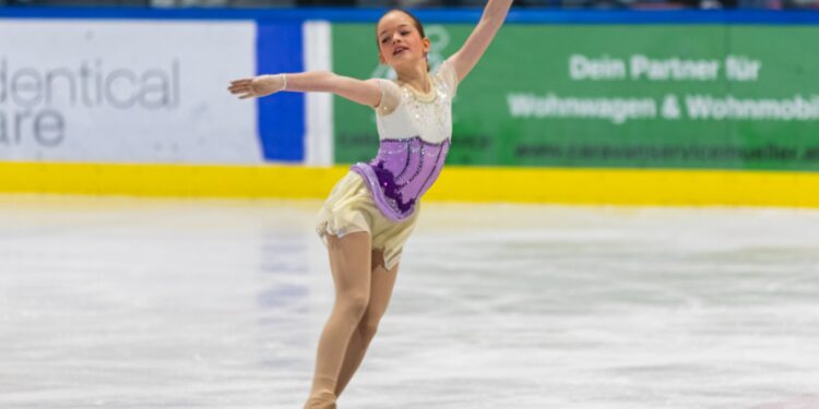 Gmundner Eiskunstläuferinnen holen Gold, Silber und Bronze