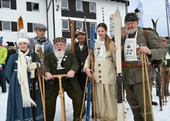 Nostalgie pur am Feuerkogel: Das 24. Nostalgie Schirennen lädt zur Zeitreise im Schnee