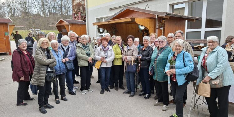 Ebenseer PV besucht Ostermarkt