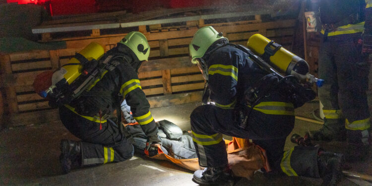 Intensive Ausbildungswoche und erfolgreiche Atemschutz-Leistungsprüfung