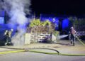 Abfalleimer in Flammen