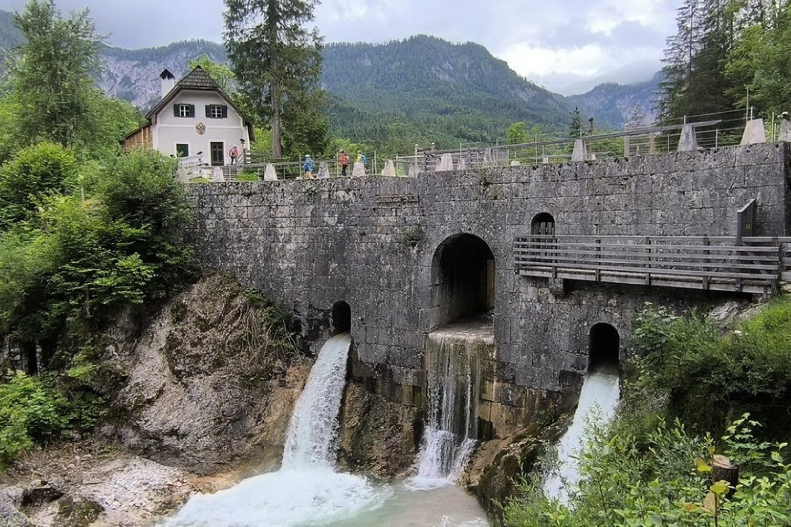 Welterbetag-2026-in-Hallstatt-Neue-Einblicke-in-die-Besiedelung-in-der-Jungsteinzeit-und-Auszeichnung-f-r-besonderes-Engagement
