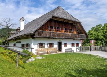 Saisoneröffnung im Viechtauer Heimathaus