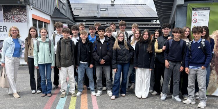 „Freude an der Arbeit“ – BHAK Bad Ischl zu Gast bei Johann von Goisern