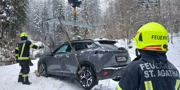 Fahrverbot ignoriert: Navi führte Touristen auf gesperrte Forststraße