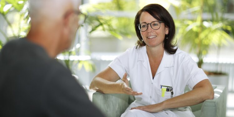 „Letzte Hilfe Kurs“: Wie Begleitung am Ende des Lebens gelingt