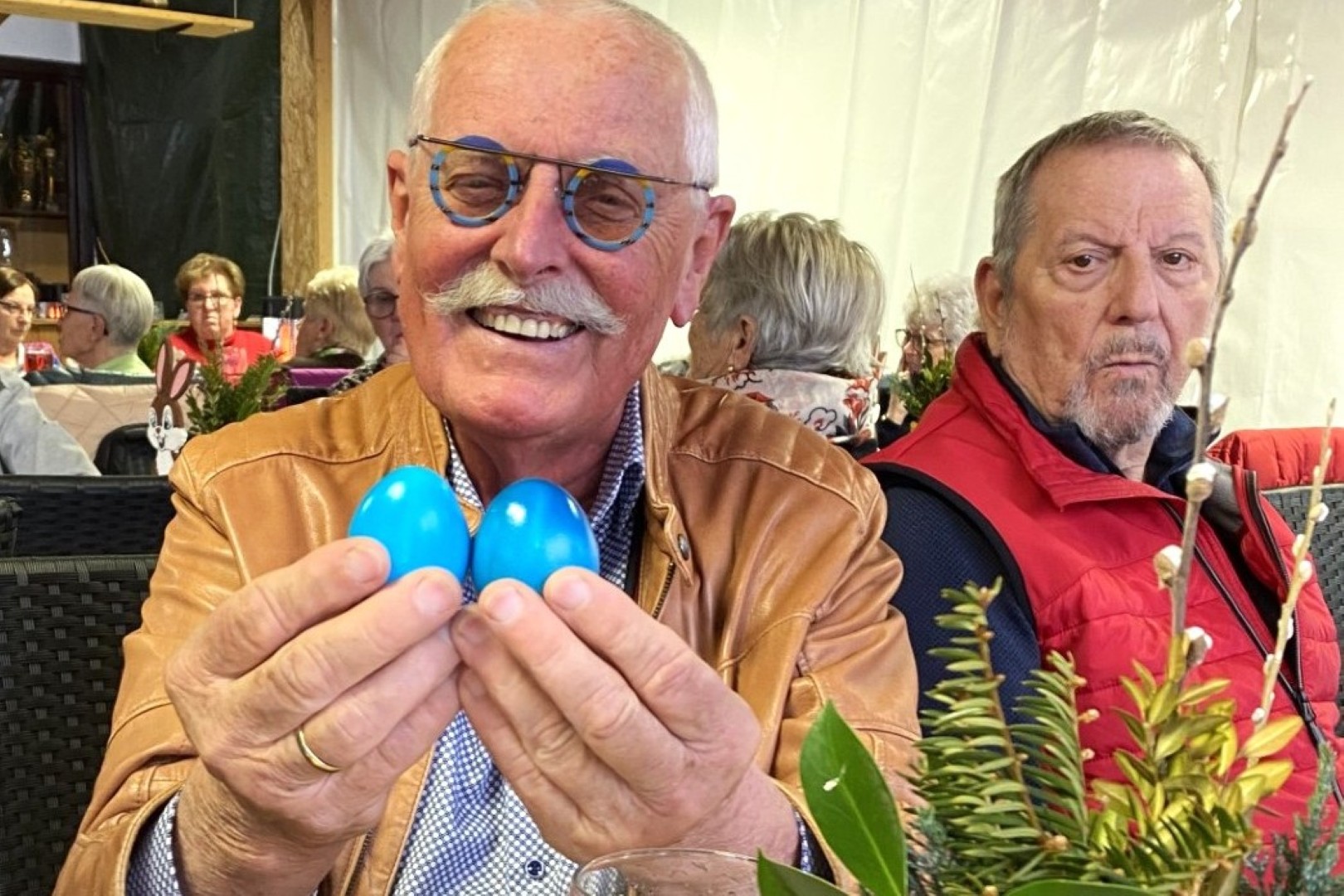 Vor-sterliches-Eierpecken