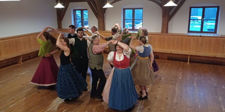 Volkstanzabende im Turnverein Gmunden 1861