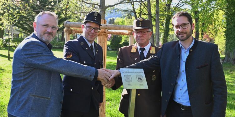 Symbol der Verbundenheit – Ein lebendiges Denkmal für zwei Jahrzehnte grenzüberschreitende Kameradschaft