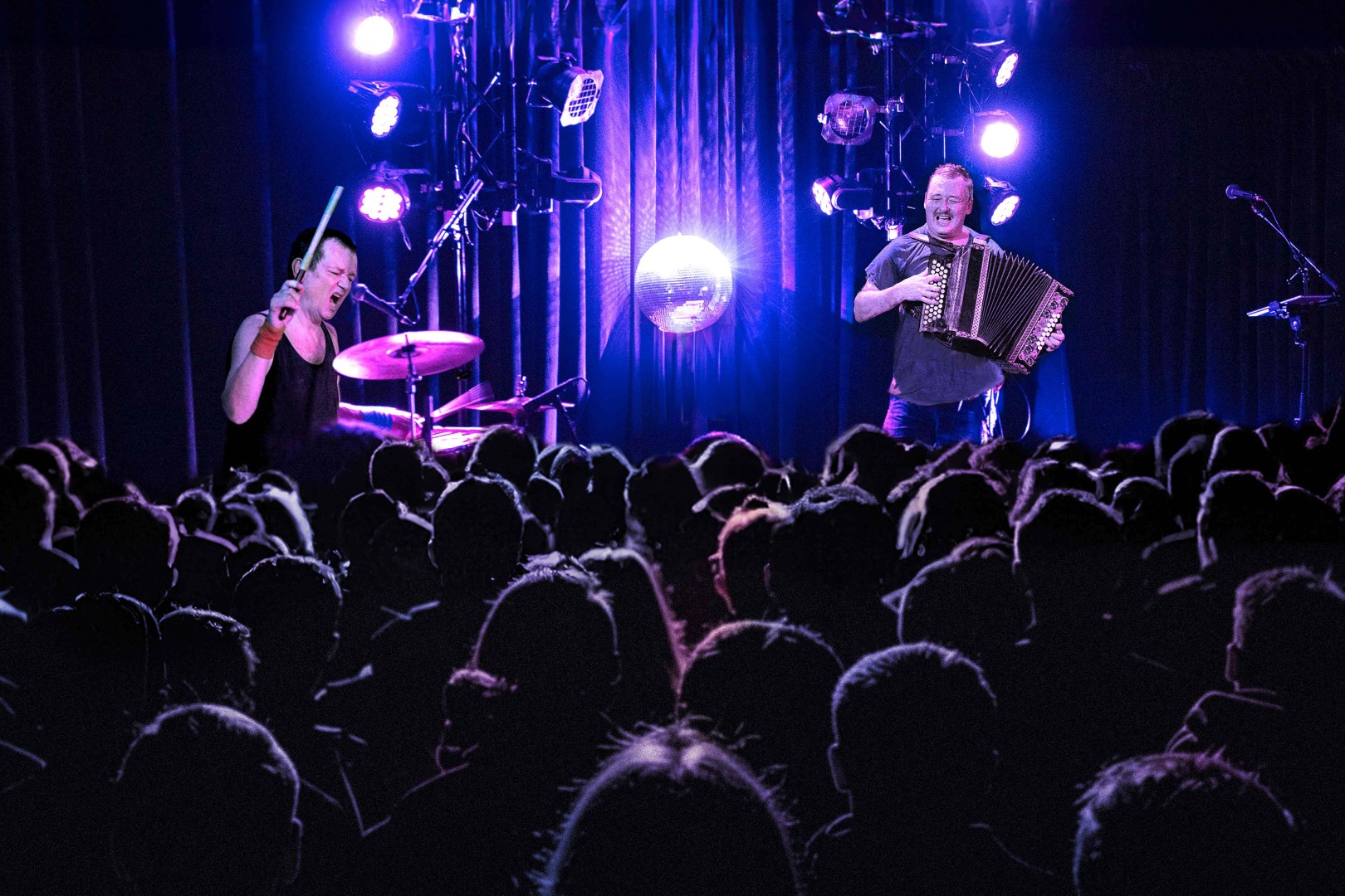 Attwenger-im-OKH-Slangpunk-trifft-gesellschaftliche-berreizung