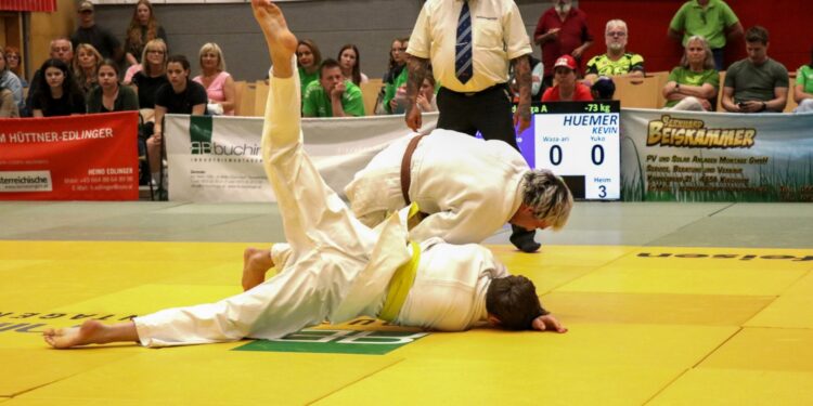 Medaillen, Titel und klarer Heimsieg für Judo Kirchham