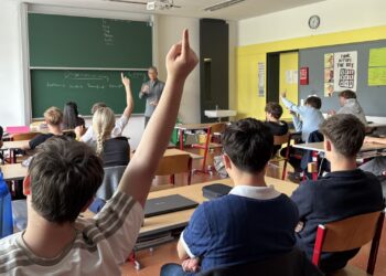 „Demokratie & Verantwortung – das Format gegen Antisemitismus“