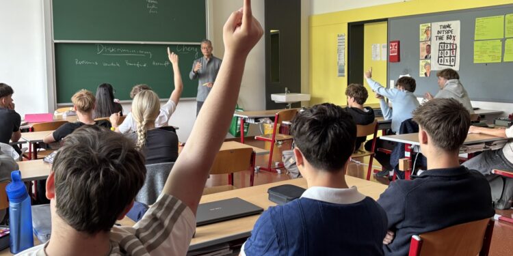 „Demokratie & Verantwortung – das Format gegen Antisemitismus“