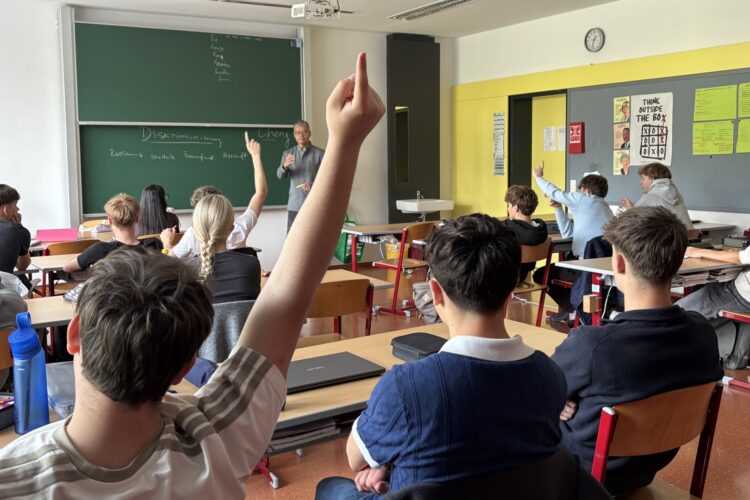 „Demokratie & Verantwortung – das Format gegen Antisemitismus“