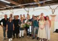 Vielfalt der Kunst im Almtal: Ausstellung „Bunt gemischt“ im Brauhof Scharnstein feierlich eröffnet