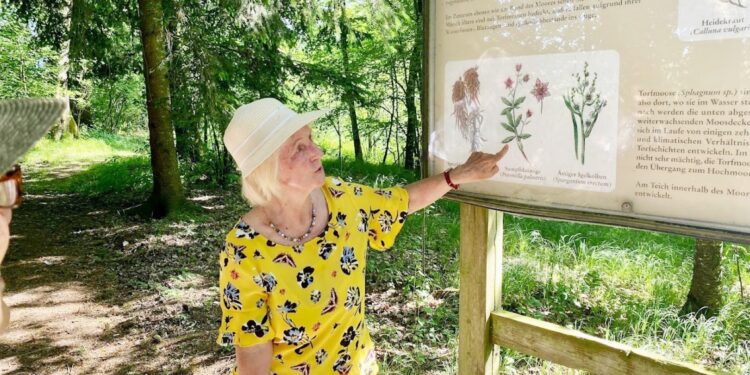 Kräuterwanderung „Wildkräuter und Arzneipflanzen entdecken bei einer Wanderung rund ums Gmöser Moor“