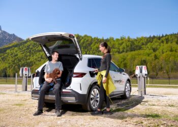 Energie tanken am Almsee: Energie AG eröffnet neue Ladestationen in Grünau im Almtal