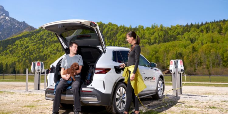Energie tanken am Almsee: Energie AG eröffnet neue Ladestationen in Grünau im Almtal
