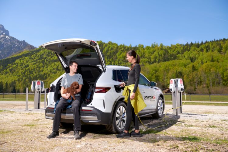 Energie tanken am Almsee: Energie AG eröffnet neue Ladestationen in Grünau im Almtal