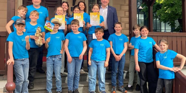 Junge Laakirchnerinnen beim Landesbewerb der Leseolympiade