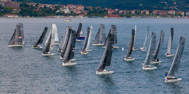 EUROSAF Beneteau First 18 SE