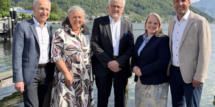 Neuer ÖVP-Fraktionsobmann: Auguste Thallinger übergibt an Dr. Andreas Hecht