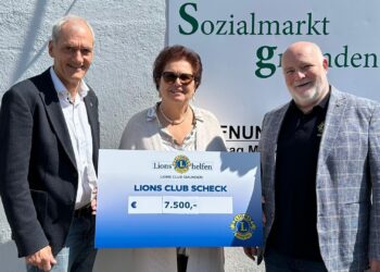 Scheckübergabe des Lionsclub Gmunden an den Sozialmarkt Gmunden