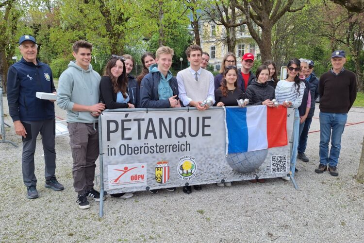 Tourismusschüler*innen zu Gast bei „Pétanque im Kurpark“