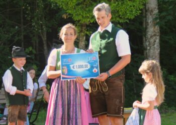 Spendenübergabe der FPÖ Gosau