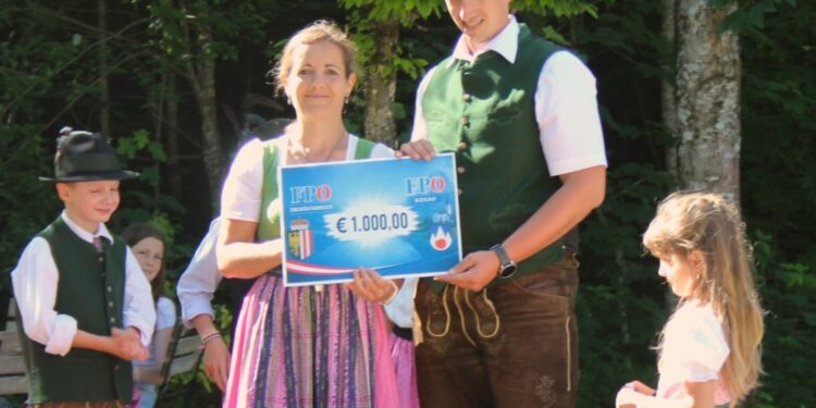 Spendenübergabe der FPÖ Gosau