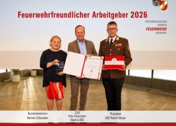 IDEAL Kältetechnik als feuerwehrfreundlicher Arbeitgeber ausgezeichnet