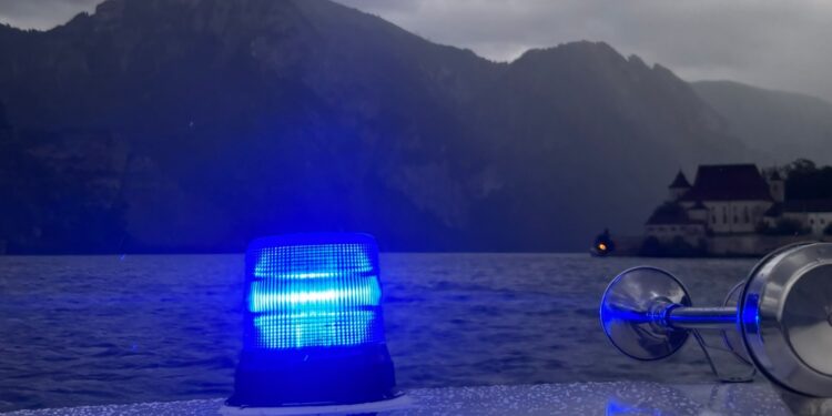 Sturmeinsatz im Salzkammergut: Wasserrettung im Dauereinsatz
