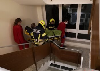 FW Reiterndorf unterstützt Rotes Kreuz bei Personentransport