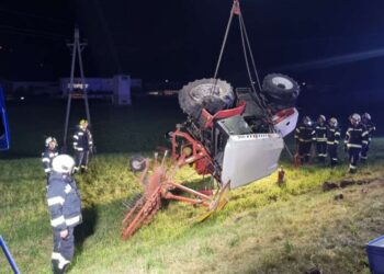 Schwerer Unfall auf der B145 unterbricht Feuerwehr-Grillfeier