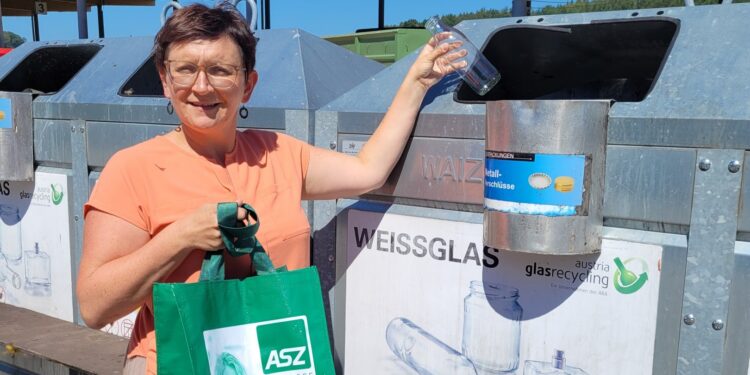 Wespenalarm rund um Altglascontainer
