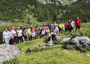Auf da Alm da gibt`s koa Sünd, wann die Gschwandtner Pensionisten droben sind!