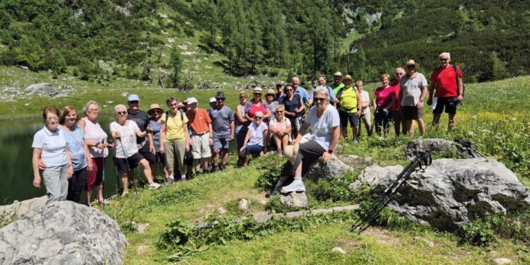 Auf da Alm da gibt`s koa Sünd, wann die Gschwandtner Pensionisten droben sind!