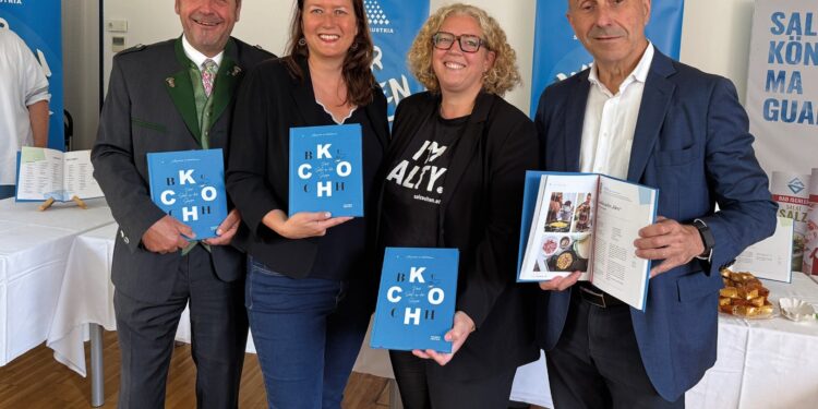 Wenn Salzprofis kochen: Salinen-Mitarbeiter:innen veröffentlichen gemeinsames Kochbuch