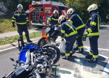 Drei Verletzte bei Motorradunfall im Weißenbachtal