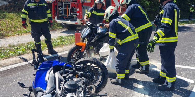 Drei Verletzte bei Motorradunfall im Weißenbachtal