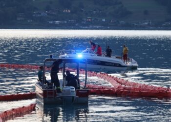 Abgestürztes Kleinflugzeug: Bergung für Samstag geplant – Verunglückte noch im Flugzeugwrack